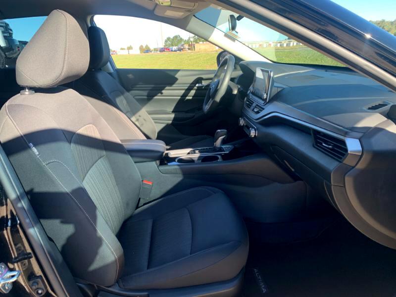 Nissan Altima 2.5 SV 2024