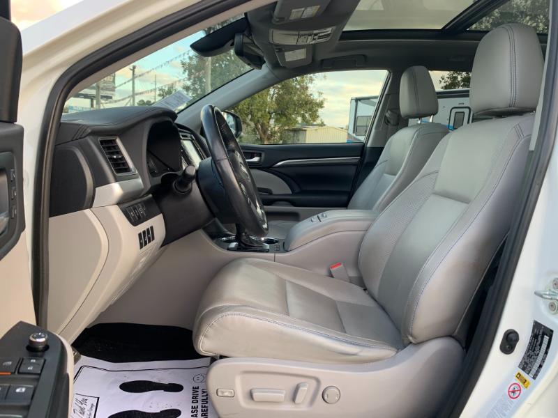 Toyota Highlander Limited FWD V6 2019