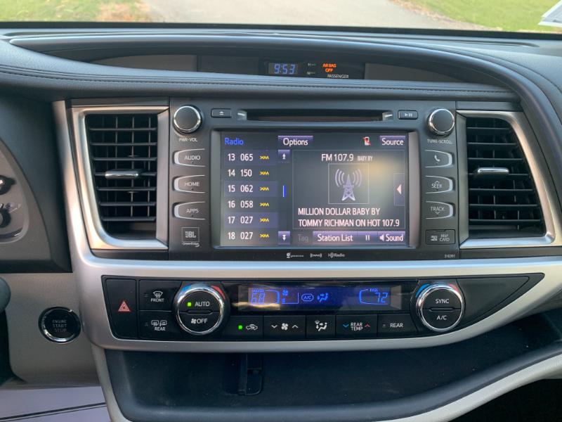 Toyota Highlander Limited FWD V6 2019