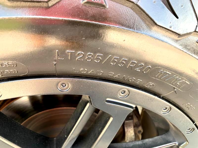 Toyota Tundra SR5 5.7L V8 FFV CrewMax 2WD 2017