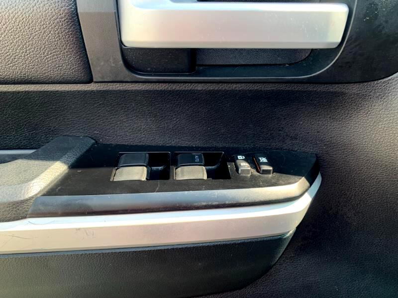 Toyota Tundra SR5 5.7L V8 FFV CrewMax 2WD 2017