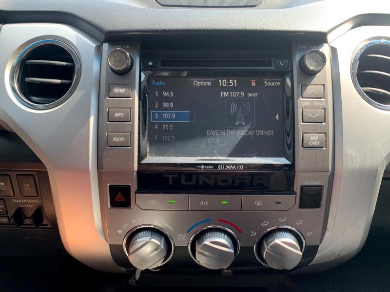 Toyota Tundra SR5 5.7L V8 FFV CrewMax 2WD 2017