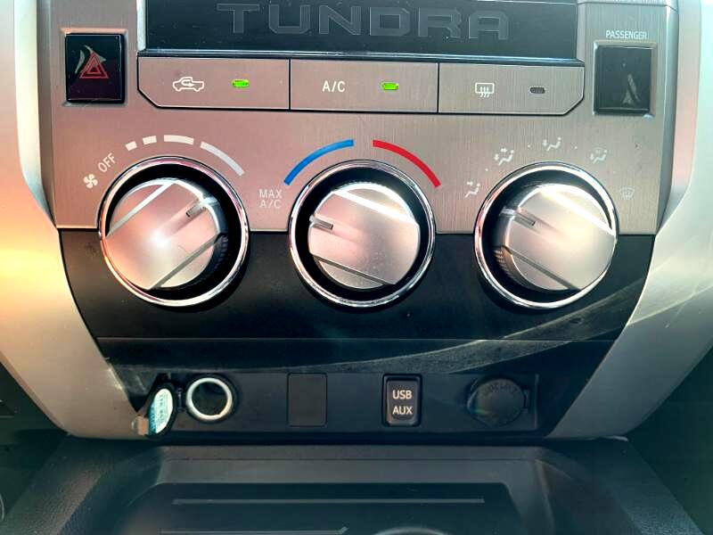 Toyota Tundra SR5 5.7L V8 FFV CrewMax 2WD 2017