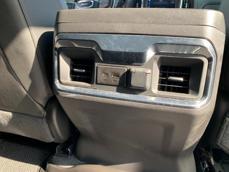 GMC Sierra 1500 AT4 Crew Cab Long Box 4WD 2021