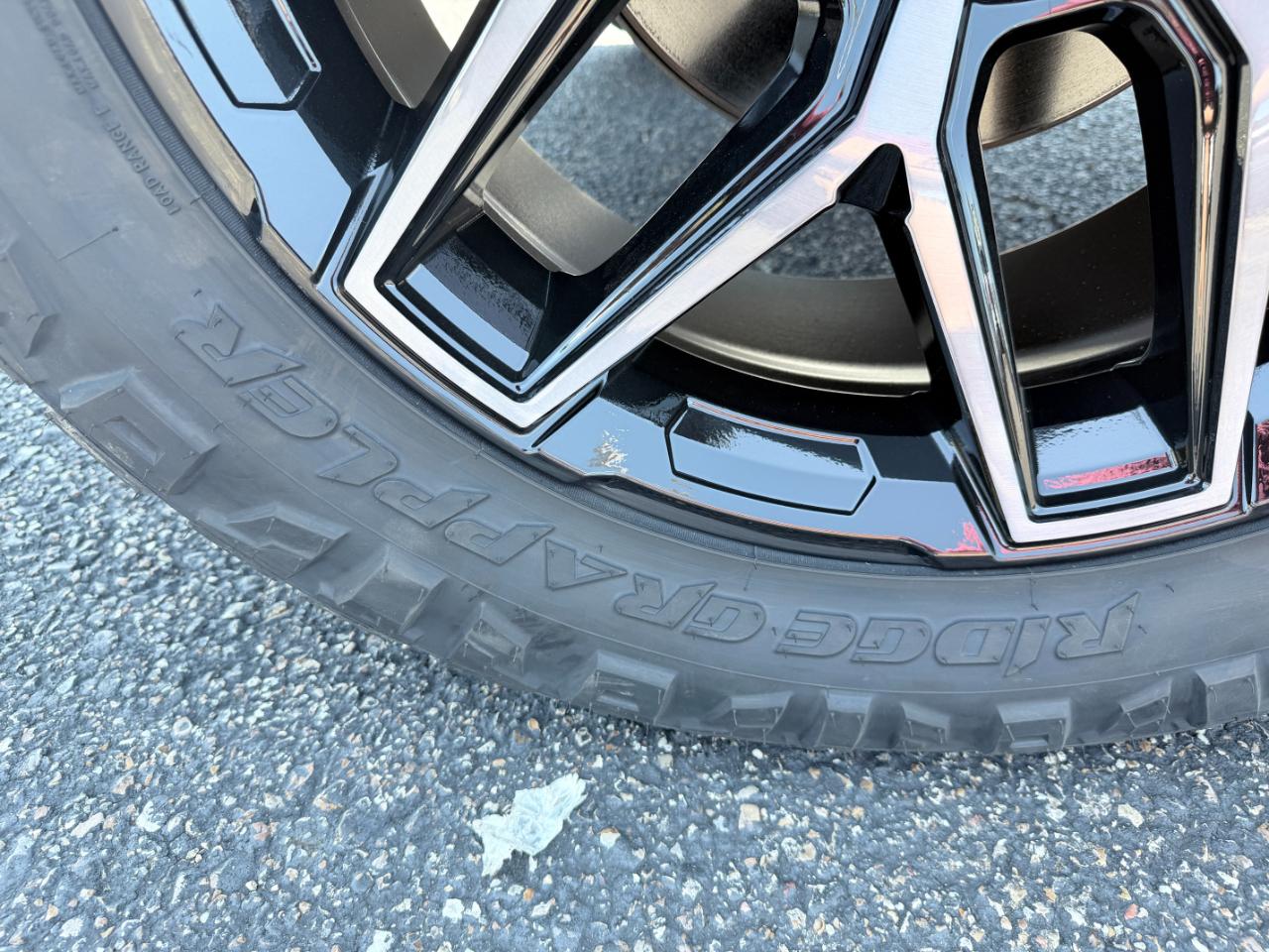 GMC Sierra 1500 4WD Crew Cab 147" AT4 2021
