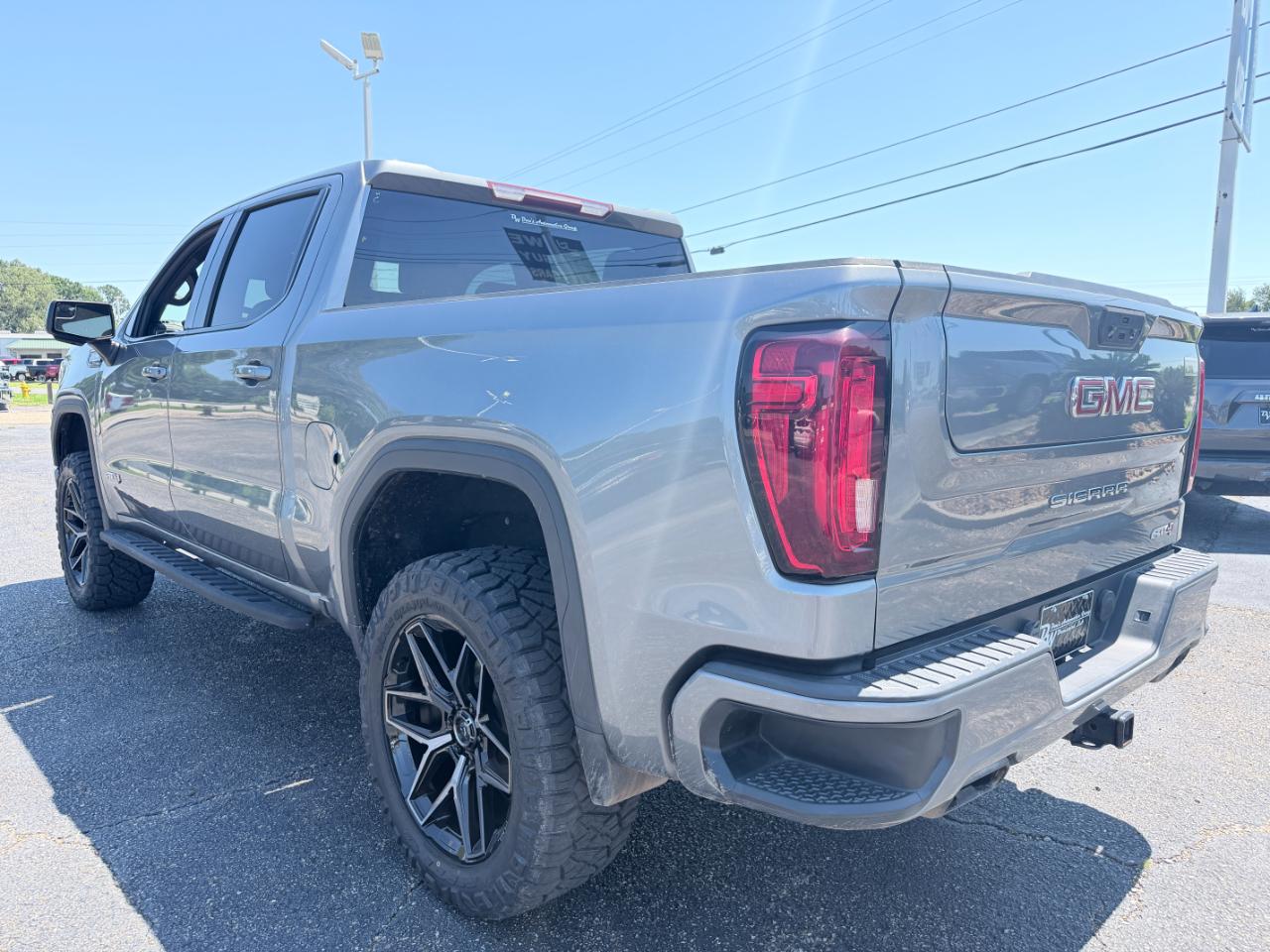 GMC Sierra 1500 4WD Crew Cab 147" AT4 2021