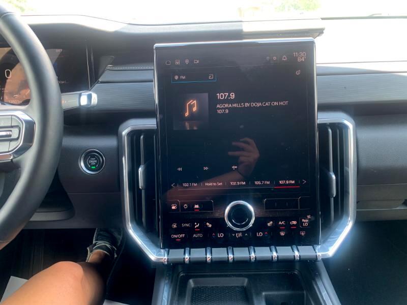 GMC Acadia Elevation 2025