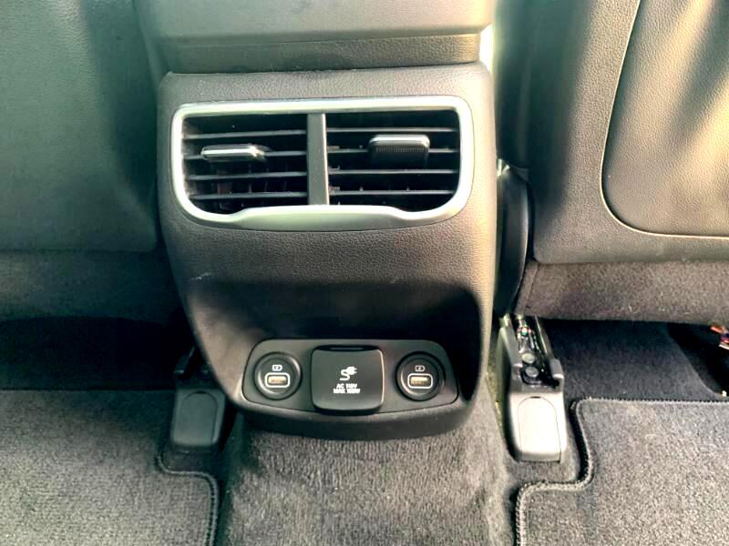 Hyundai Santa Fe Limited AWD 2023