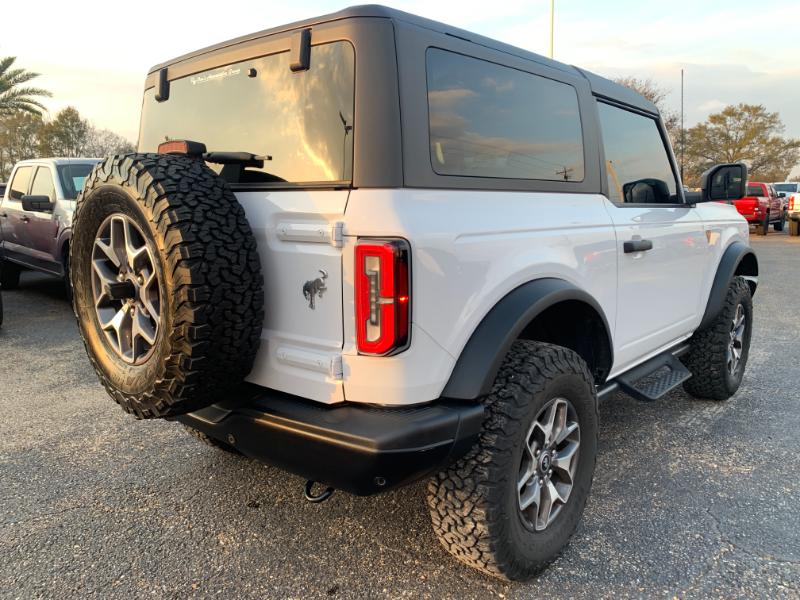 Ford Bronco Base 2-Door w/Advanced 2023