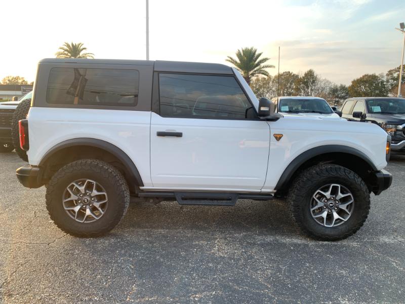 Ford Bronco Base 2-Door w/Advanced 2023