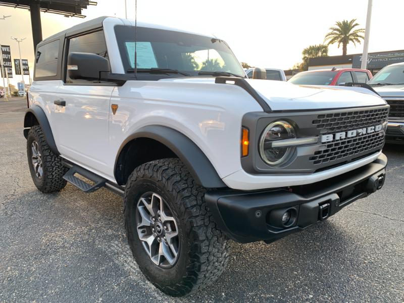 Ford Bronco Base 2-Door w/Advanced 2023