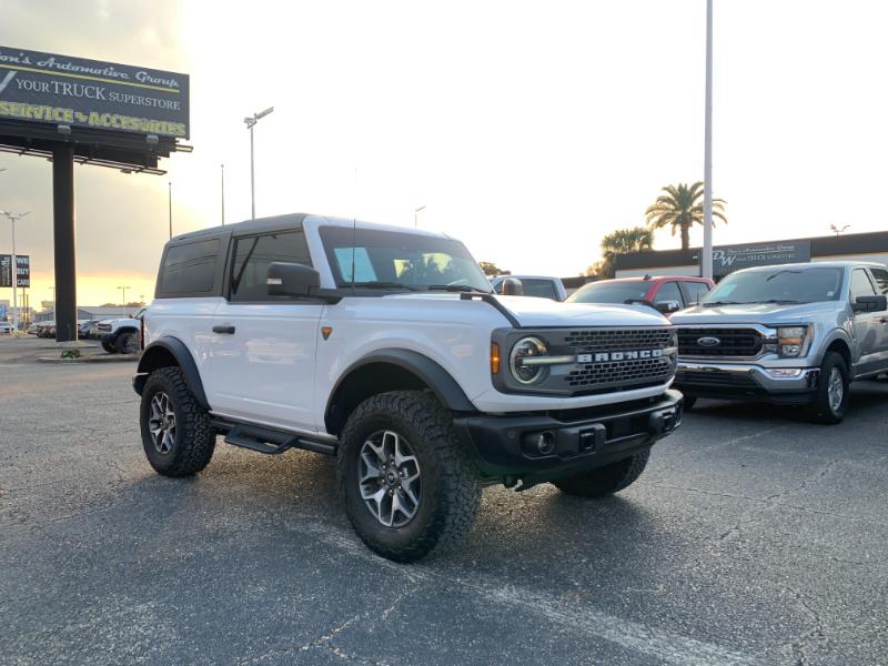 Ford Bronco Base 2-Door w/Advanced 2023