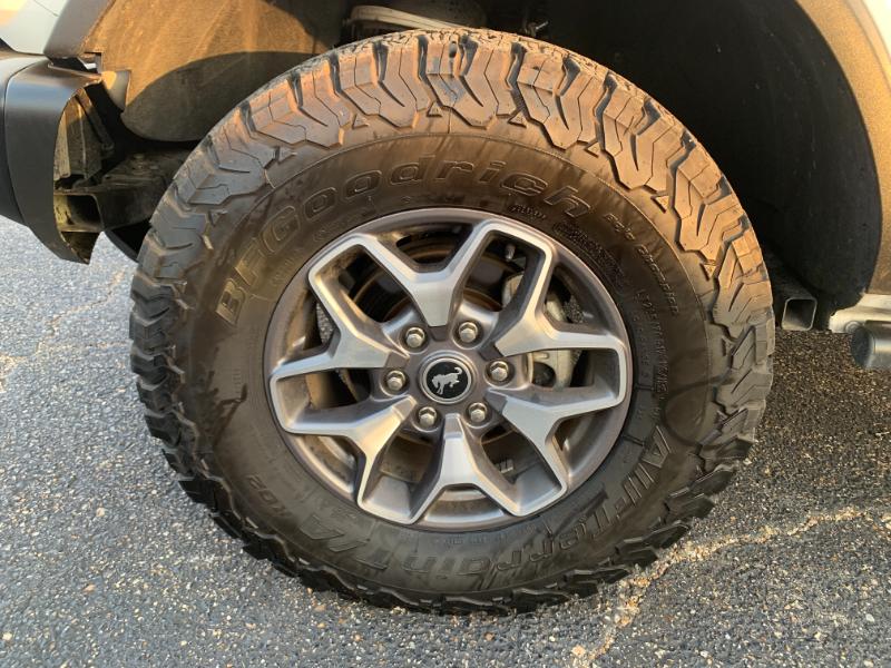 Ford Bronco Base 2-Door w/Advanced 2023