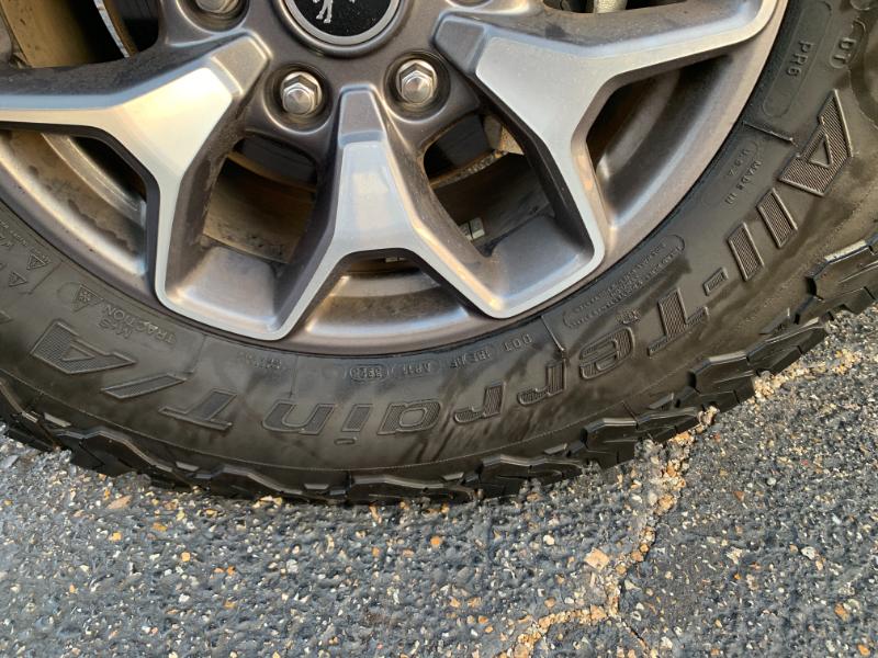 Ford Bronco Base 2-Door w/Advanced 2023