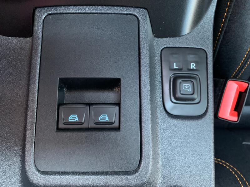 Ford Bronco Base 2-Door w/Advanced 2023