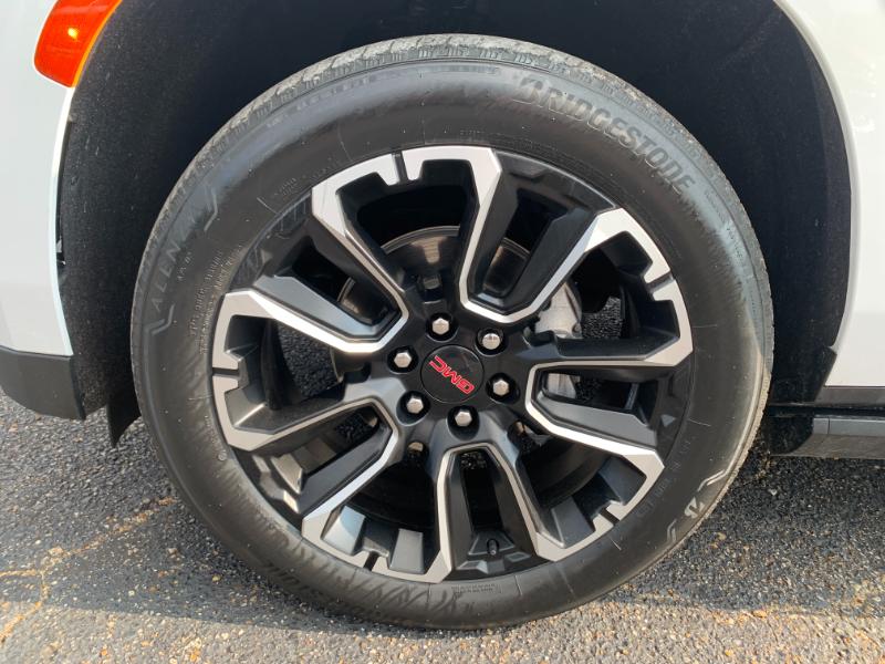 GMC Yukon XL Denali 2WD 2023