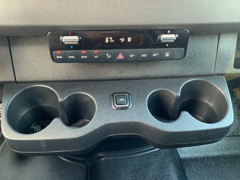 Mercedes-Benz Sprinter 2500 170-in. WB 2023