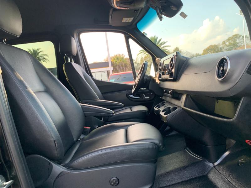 Mercedes-Benz Sprinter 2500 170-in. WB 2023