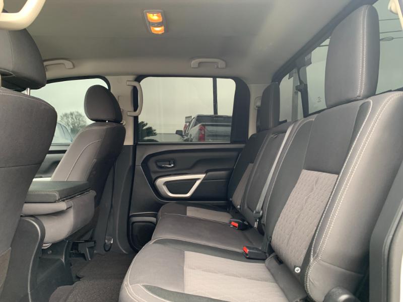 Nissan Titan S Crew Cab 2WD 2023