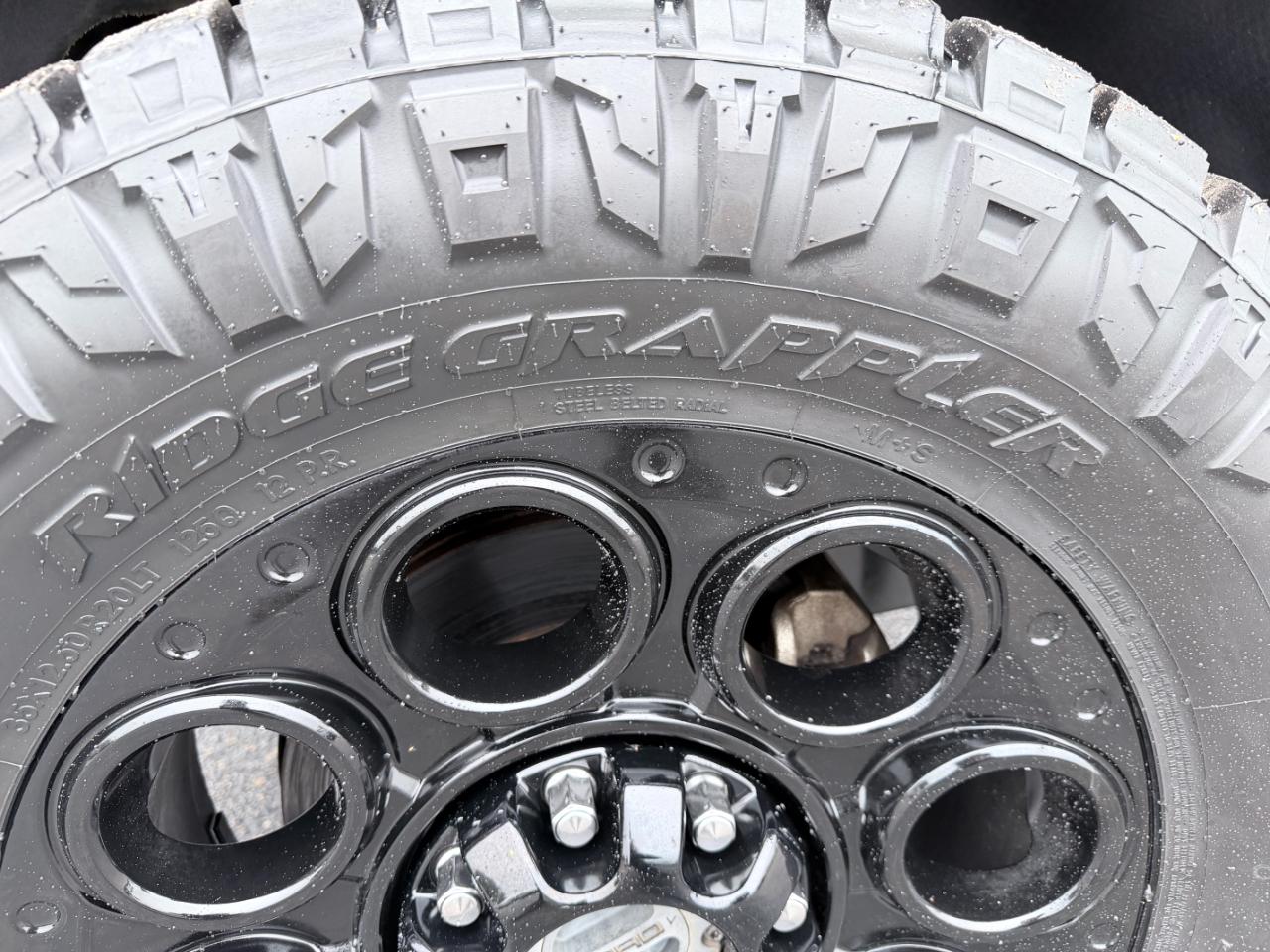 Ford F-350 SD XL 4WD Crew Cab 8' Box 2022
