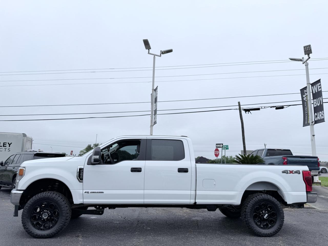 Ford F-350 SD XL 4WD Crew Cab 8' Box 2022