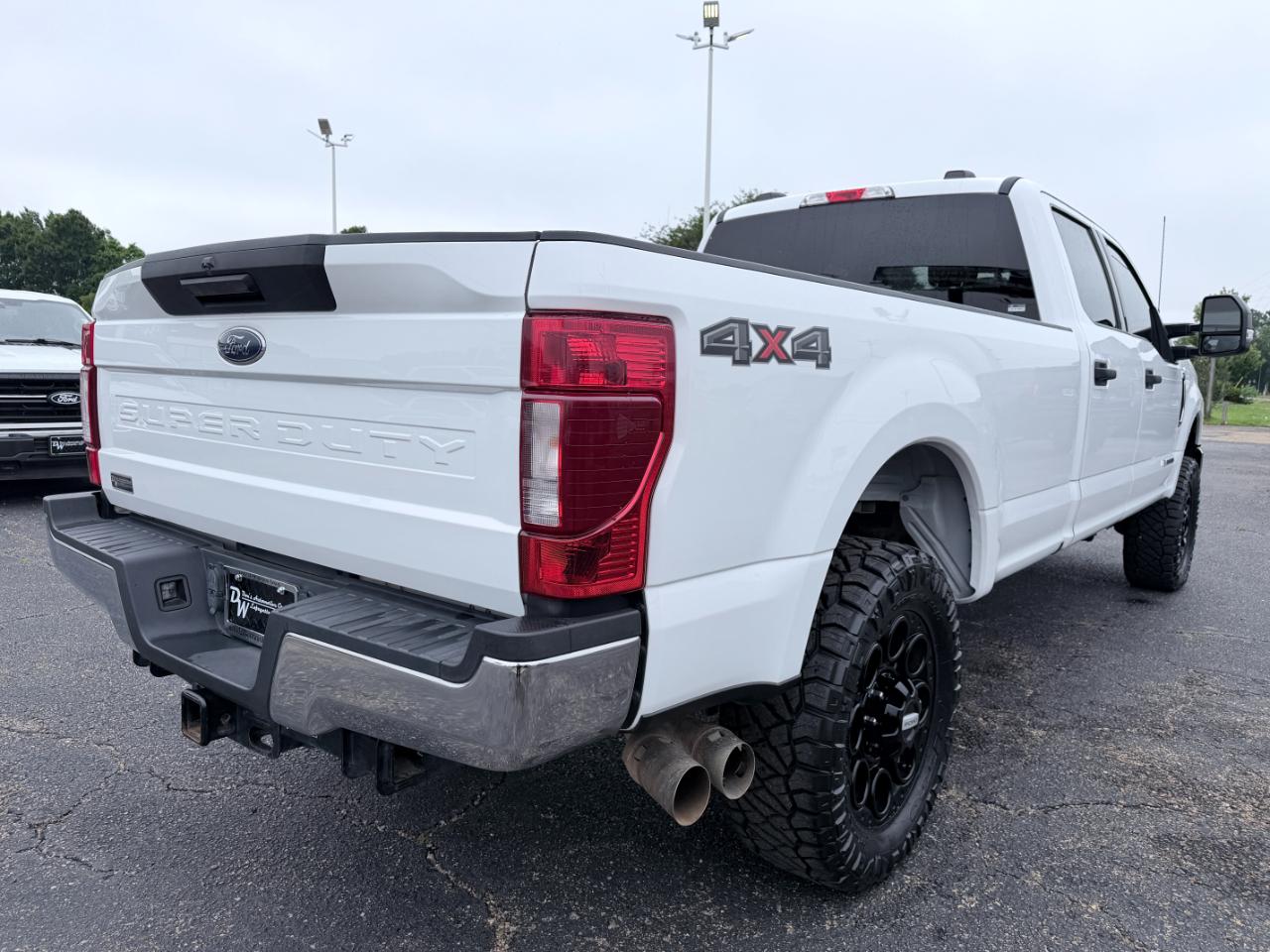 Ford F-350 SD XL 4WD Crew Cab 8' Box 2022