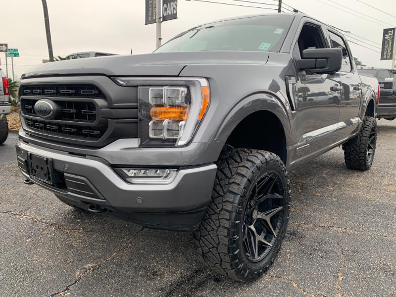 Ford F-150 Lariat SuperCrew 4WD 2023
