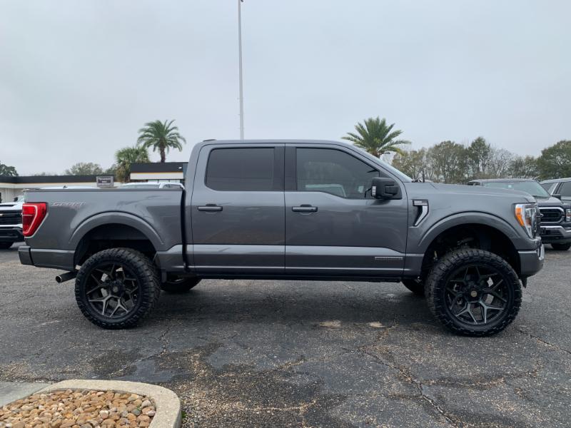 Ford F-150 Lariat SuperCrew 4WD 2023