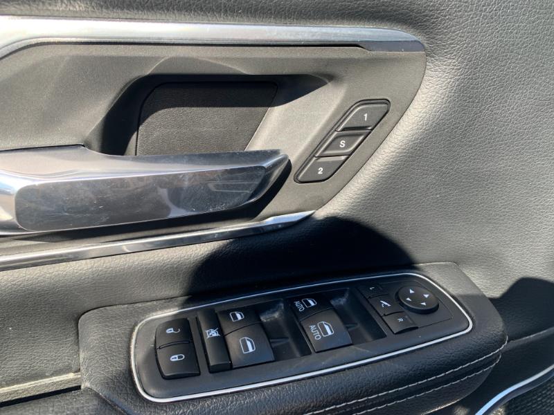 RAM 1500 Laramie Crew Cab 4WD 2020