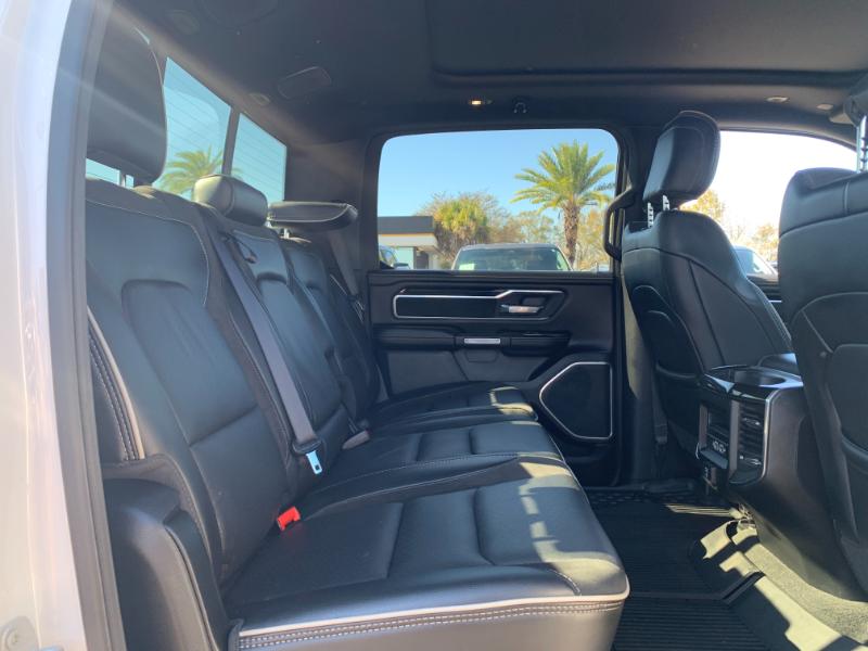 RAM 1500 Laramie Crew Cab 4WD 2020