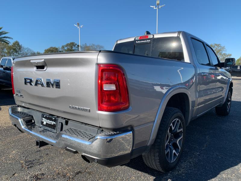 RAM 1500 Laramie Crew Cab SWB 4WD 2025