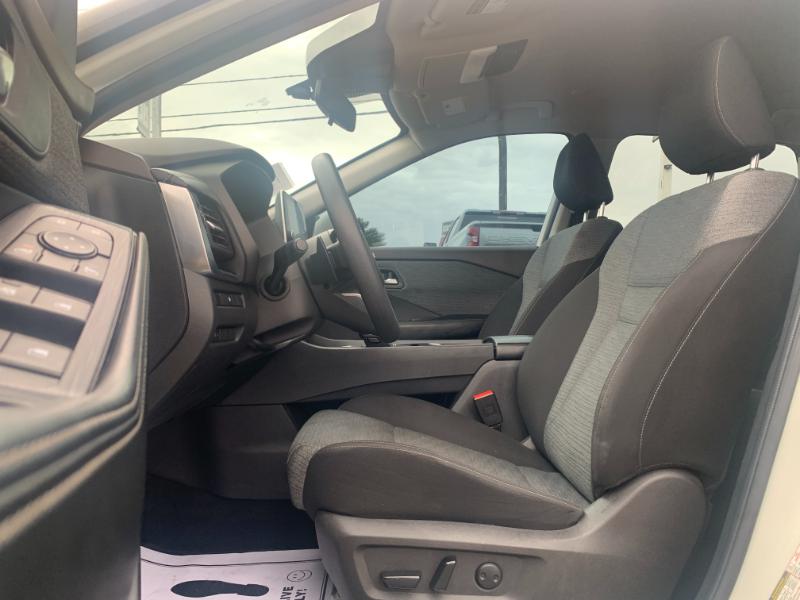 Nissan Rogue SV 2023