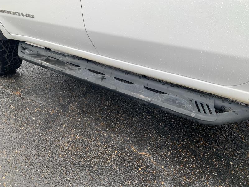 GMC Sierra 2500HD Pro Crew Cab 4WD SB 2023