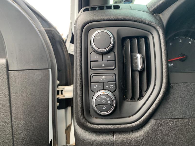 GMC Sierra 2500HD Pro Crew Cab 4WD SB 2023