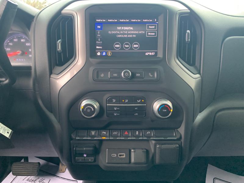 GMC Sierra 2500HD Pro Crew Cab 4WD SB 2023