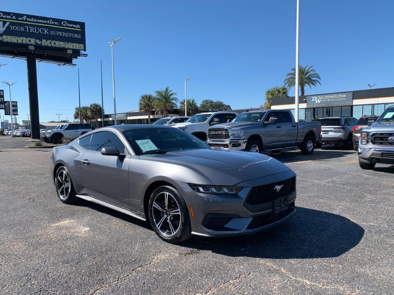 Ford Mustang EcoBoost Coupe 2024
