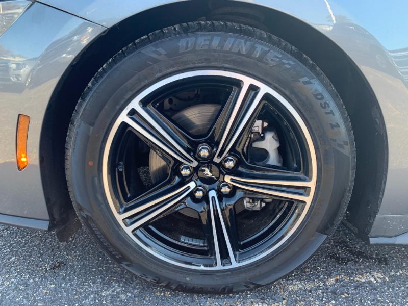 Ford Mustang EcoBoost Coupe 2024