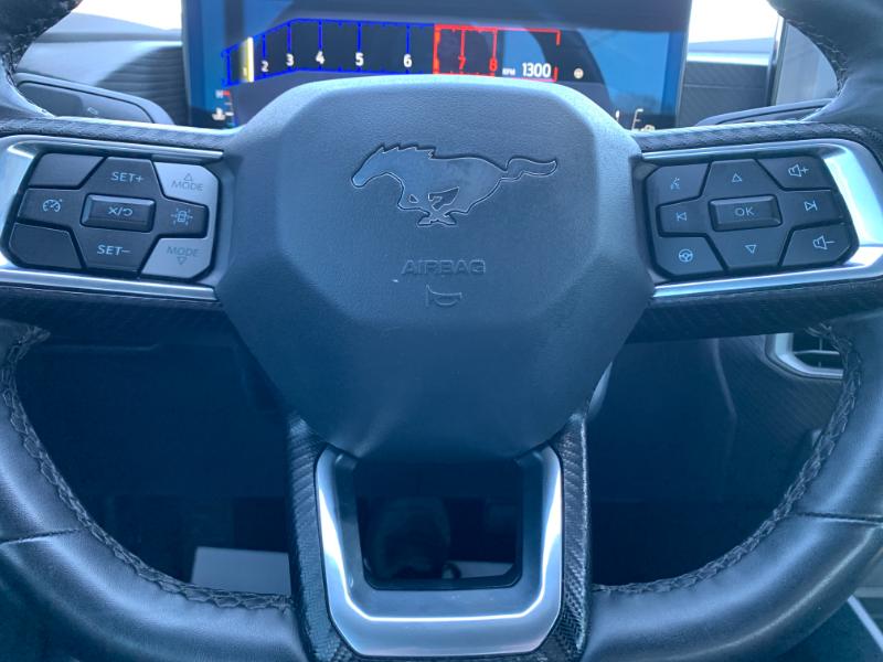 Ford Mustang EcoBoost Coupe 2024