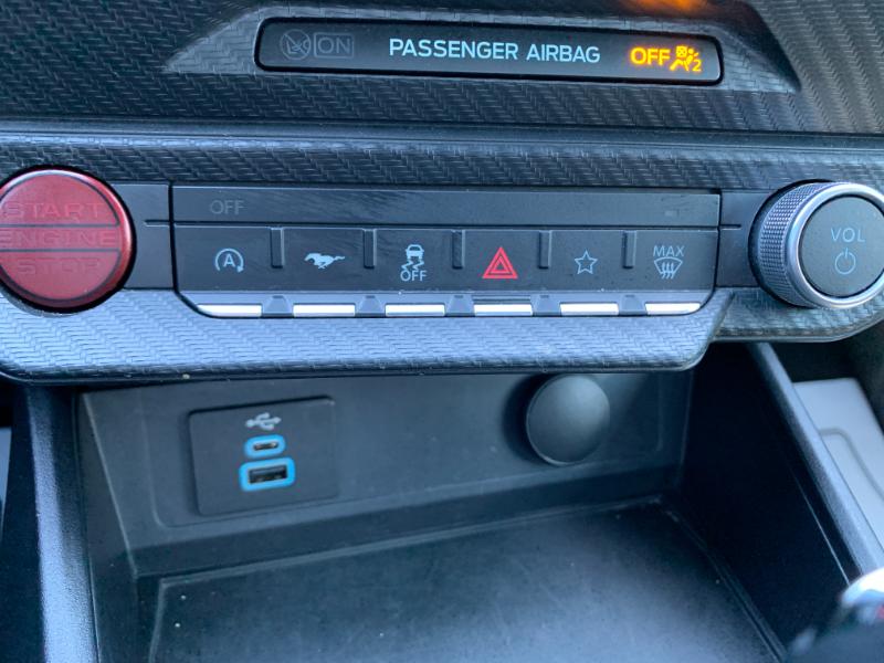 Ford Mustang EcoBoost Coupe 2024