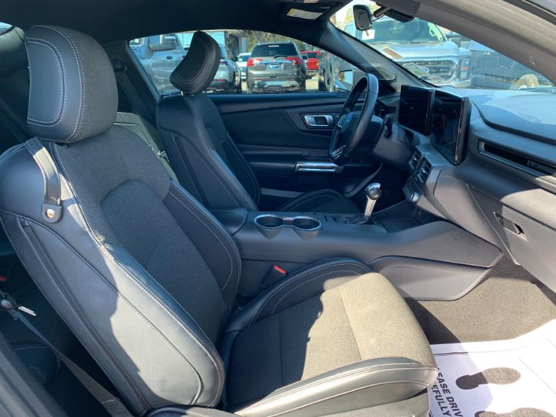 Ford Mustang EcoBoost Coupe 2024