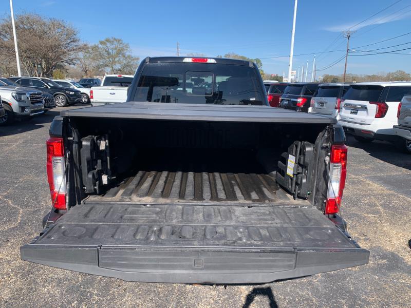Ford F-250 SD Lariat Crew Cab 4WD 2019