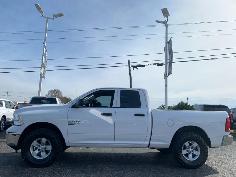 RAM 1500 SLT Quad Cab 4WD 2024