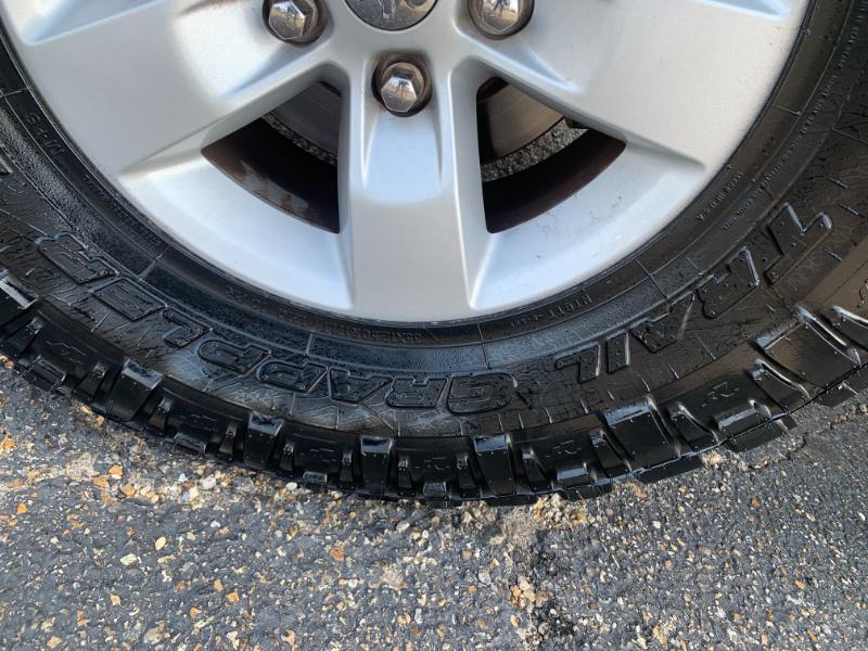 RAM 1500 SLT Quad Cab 4WD 2024