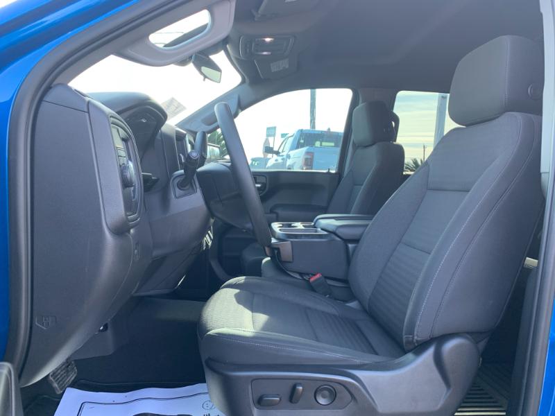 Chevrolet Silverado 1500 Custom Crew Cab 2WD 2023