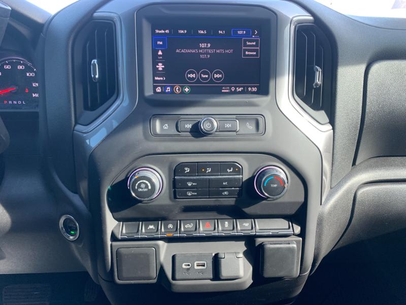 Chevrolet Silverado 1500 Custom Crew Cab 2WD 2023