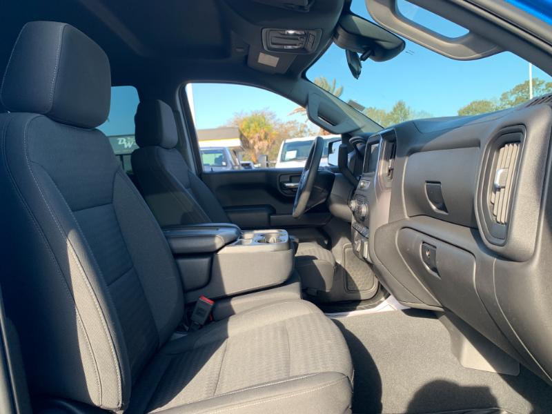 Chevrolet Silverado 1500 Custom Crew Cab 2WD 2023