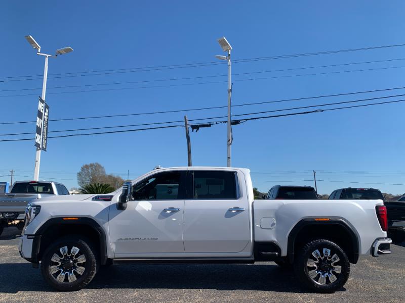 GMC Sierra 2500HD Denali Crew Cab 4WD SB 2024