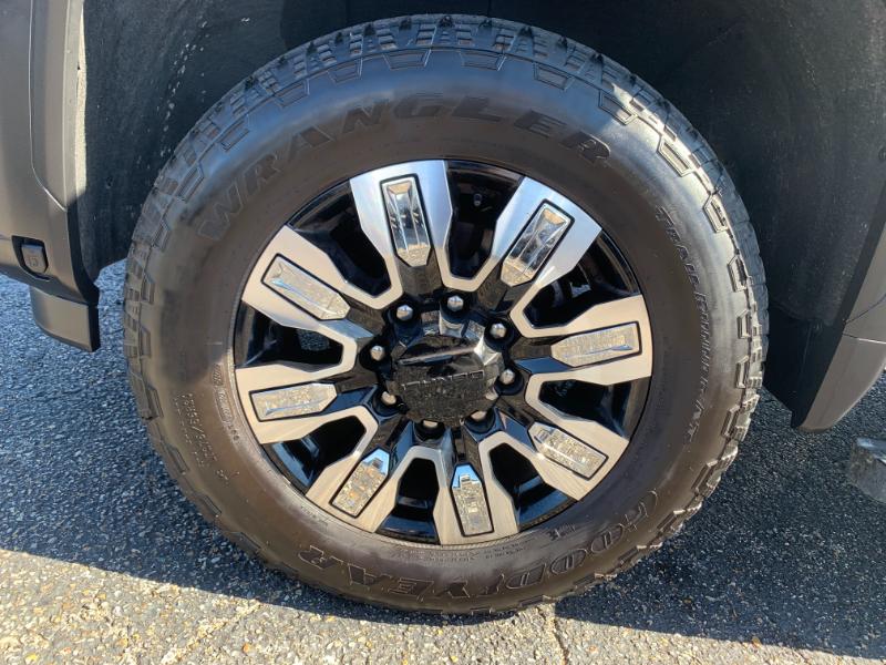 GMC Sierra 2500HD Denali Crew Cab 4WD SB 2024