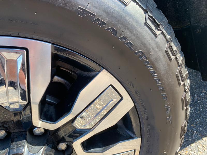 GMC Sierra 2500HD Denali Crew Cab 4WD SB 2024