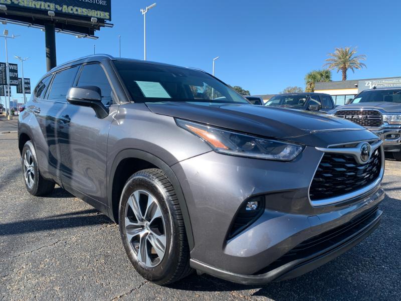 Toyota Highlander XLE FWD V6 2021